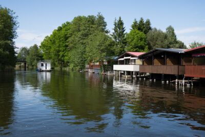 Bootshaus am Wasser
